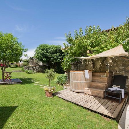 Villa Artes With Free Hot Tub & Sauna Branik Kültér fotó