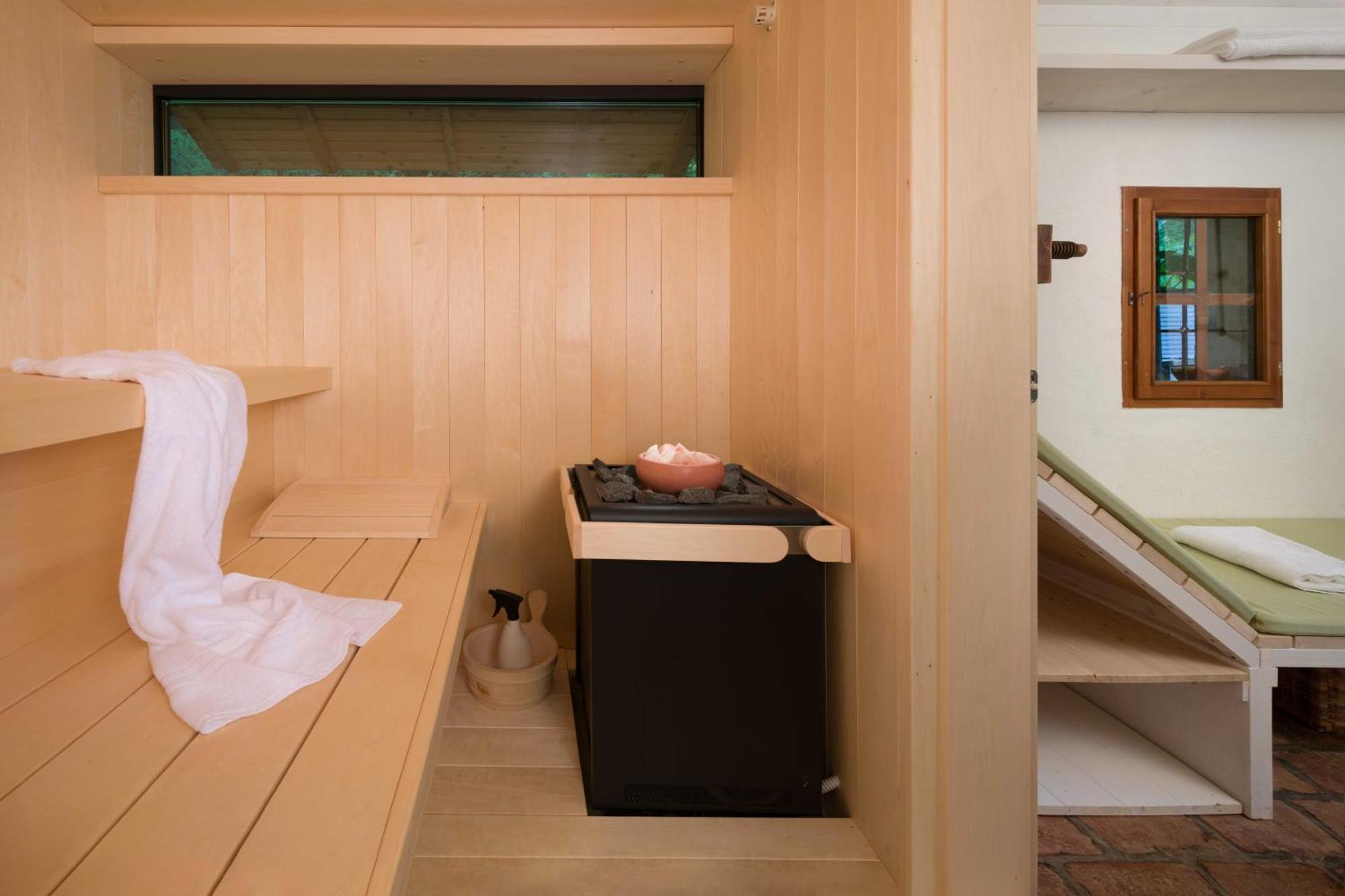 Villa Artes With Free Hot Tub & Sauna Branik Kültér fotó